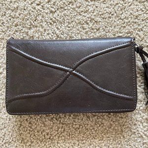 Save the Girls Brown VeganLeather Clutch/Crossbody bag w/touch screen window NEW